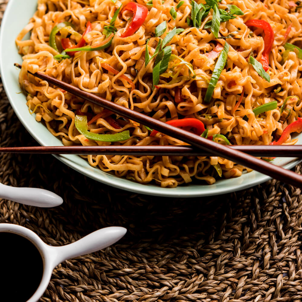 Featured image for “Yerfıstıklı Acı Sos – Asya Usulü Erişte”