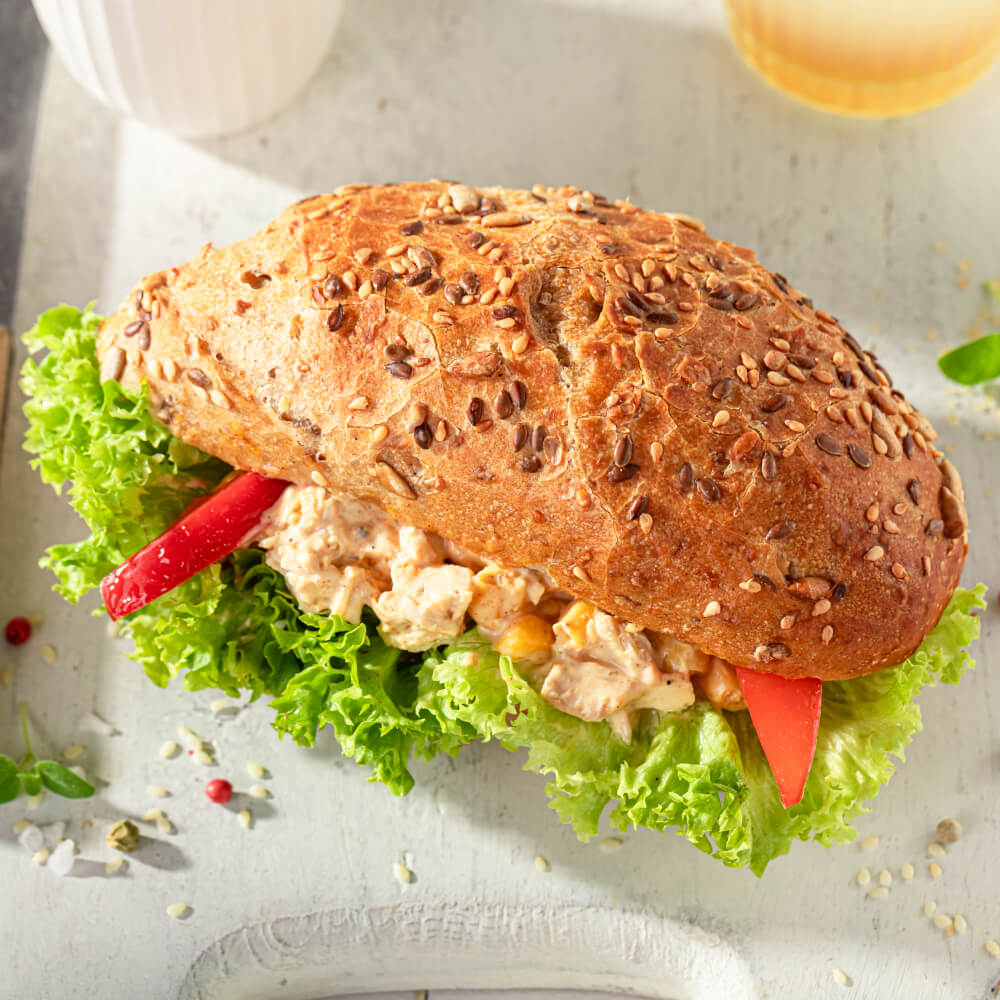 Featured image for “Acı Soslu Tavuklu Sandviç”