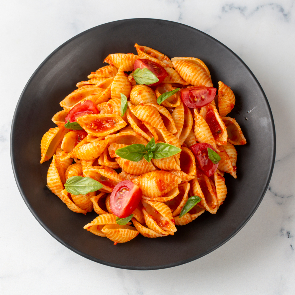 Featured image for “Sarımsaklı Jalapeno Acı Biber Soslu Makarna”